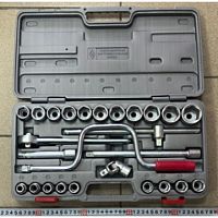 Набор слесарно-шоферского инструмента "Автомобилист-1" с 6-гр.головкой,цинк 2 исп. 57028025 Набор слесарно-шоферского инструмента "Автомобилист-1" с 6-гр.головкой,цинк 2 исп. 57028025