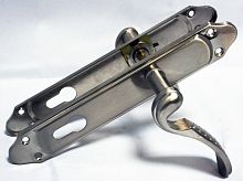 Ручка дверная на планке 820, СР хром  (в короб-2 Комплект)KL2-5-2 (цилиндр 85мм)