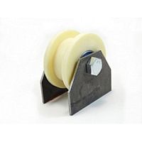 Ролик капролон d=70 мм под трубу профильную 20х20 мм на пластинах, К2705 Ролик капролон d=70 мм под трубу профильную 20х20 мм на пластинах, К2705