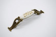 200276/20550 Ручка-скоба 96 мм антич.бронза+фарфор/под мрамор*** 200276/20550 Ручка-скоба 96 мм антич.бронза+фарфор/под мрамор***