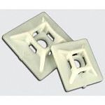 Площадка под хомут 19х19 белая полипропилен под саморез 8197 Площадка под хомут 19х19 белая полипропилен под саморез 8197