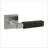 Дверная ручка на квад.розетке цвет:хром мат.+венге "ГЕРМЕС"1200/544 М18 Дверная ручка на квад.розетке цвет:хром мат.+венге "ГЕРМЕС"1200/544 М18